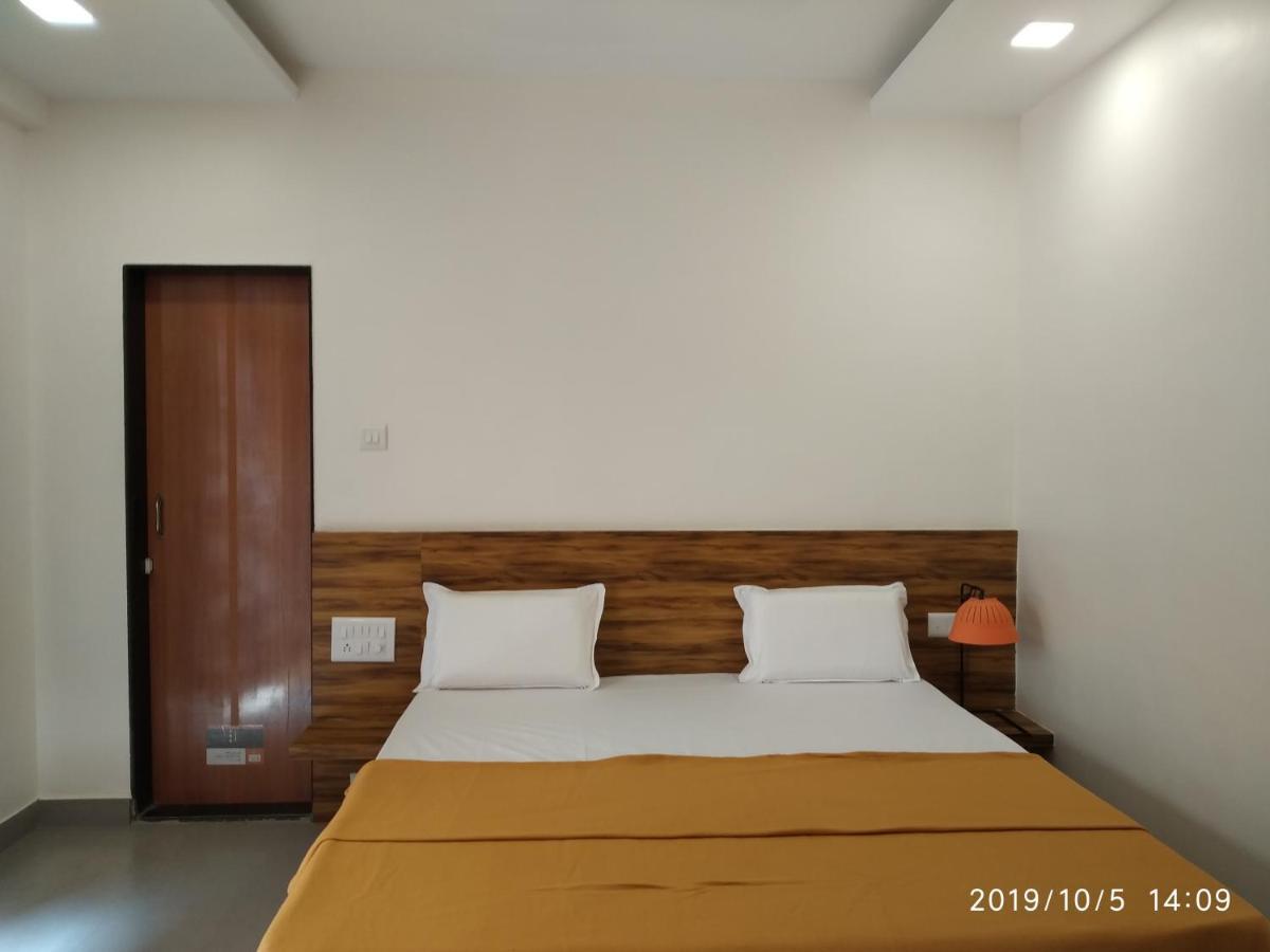 Lotus Hotel Nagaon Beach อลีบาก ภายนอก รูปภาพ